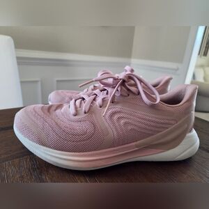 Lululemon Women's Blissfeel 2 Running Shoe Mink Berry 8.5 Excellent Condition